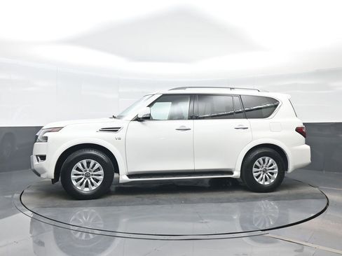 Used 2021 Nissan Armada SV RWD image 3