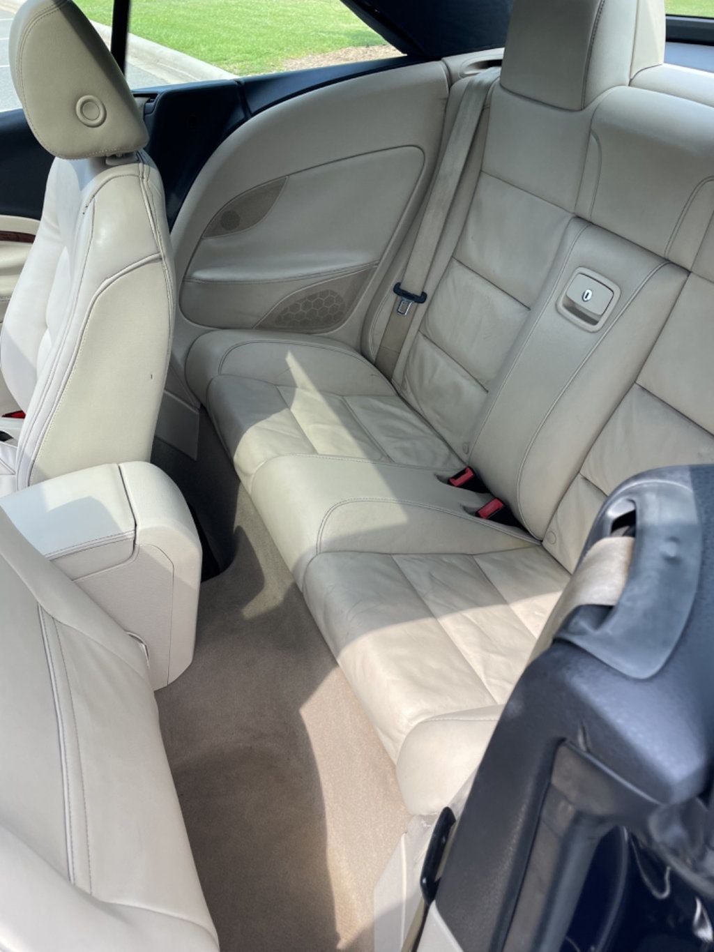 Used 2009 Volkswagen Eos Lux FWD image 7