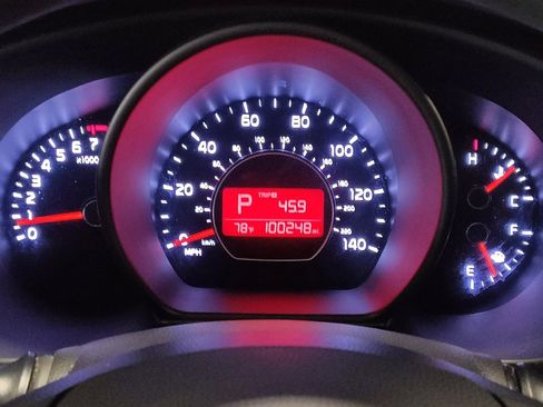 Used 2016 Kia Soul + FWD image 23