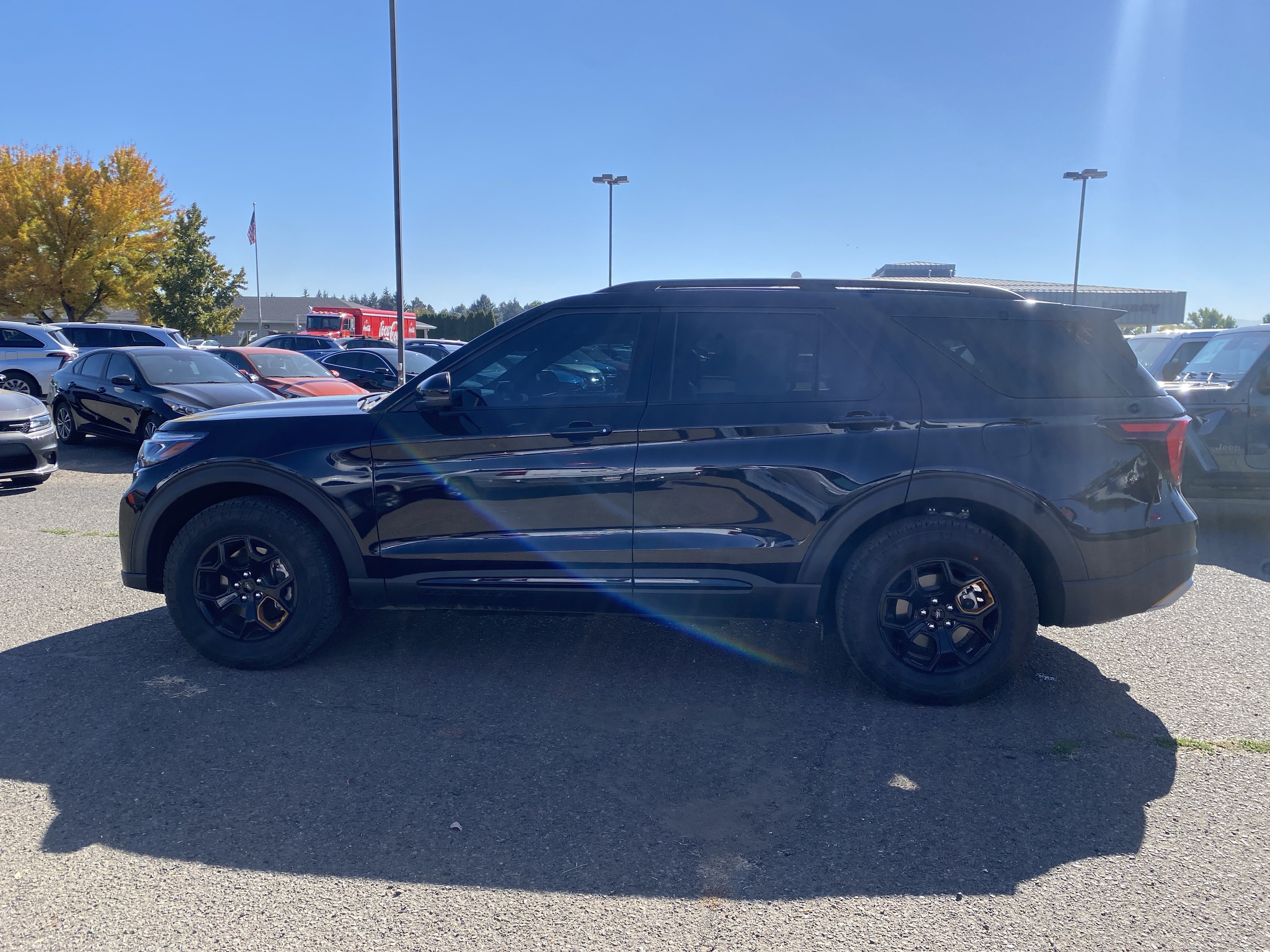 Used 2026 Ford Explorer Tremor w/ Tremor Convenience Package AWD/4WD image 6