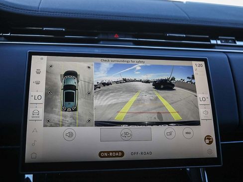 Used 2024 Land Rover Range Rover Sport Dynamic SE image 23