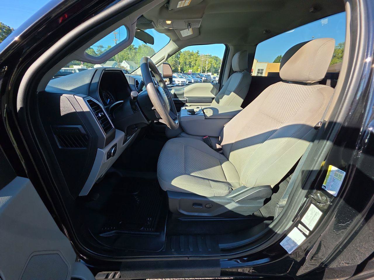 Used 2020 Ford F350 XLT w/ XLT Value Package AWD/4WD image 3