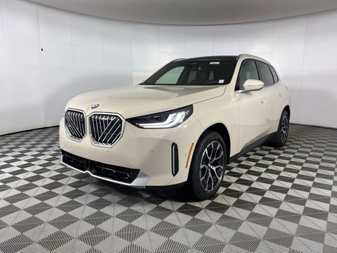 New 2026 BMW X3 xDrive30 w/ Premium Package image 3