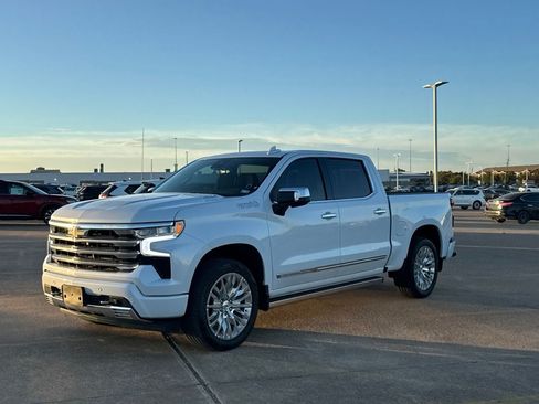 Used 2026 Chevrolet Silverado 1500 High Country AWD/4WD image 11