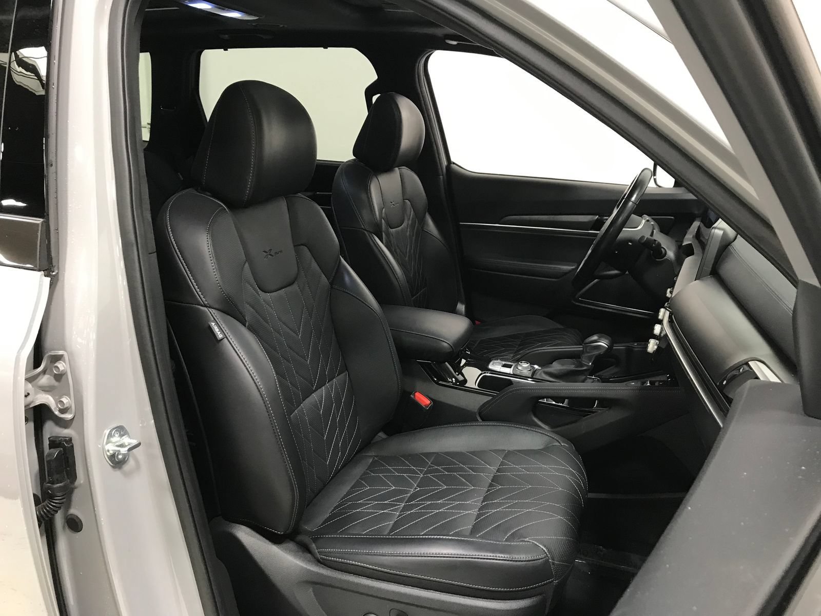 Used 2024 Kia Telluride SX Prestige X-Pro AWD/4WD image 8
