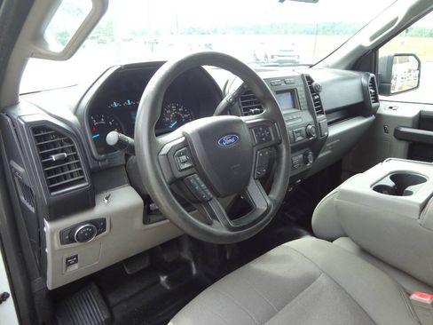 Used 2019 Ford F150 XL w/ Trailer Tow Package RWD image 10