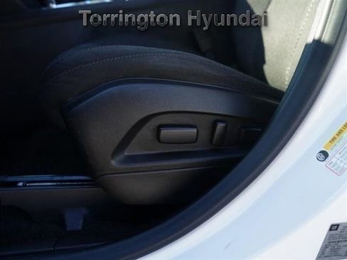 Used 2015 Chevrolet Equinox LT w/ Driver Convenience Package image 26