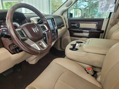 Used 2018 RAM 2500 Laramie w/ Convenience Group AWD/4WD image 10
