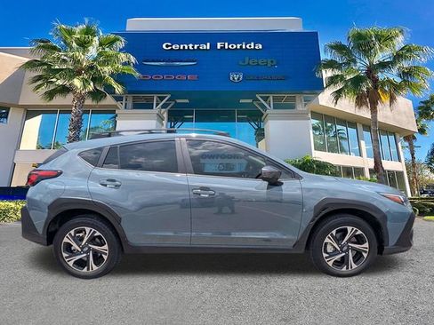 Used 2024 Subaru Crosstrek 2.0i Premium AWD/4WD image 2