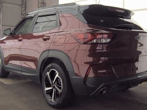 Used 2023 Chevrolet TrailBlazer RS w/ Sun and Liftgate Package image 2