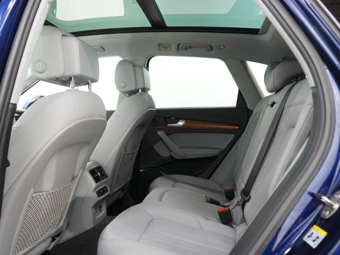 Used 2022 Audi Q5 2.0T Premium Plus w/ Premium Plus Package AWD/4WD image 15