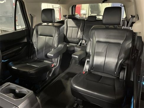 Used 2024 Ford Expedition XLT image 28