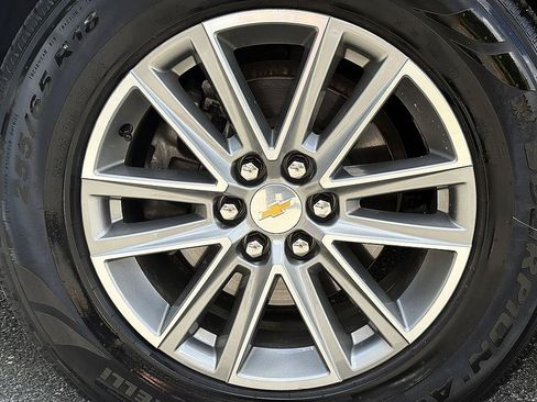 Used 2023 Chevrolet Traverse LT AWD/4WD image 8