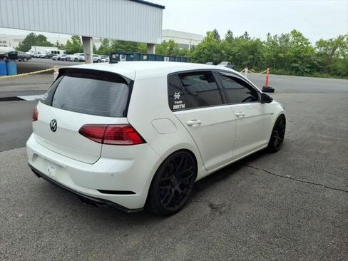 Used 2018 Volkswagen Golf R 4-Door AWD/4WD image 12