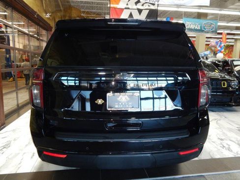 Used 2023 Chevrolet Suburban Z71 image 6
