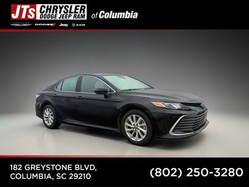Used 2024 Toyota Camry LE image 1