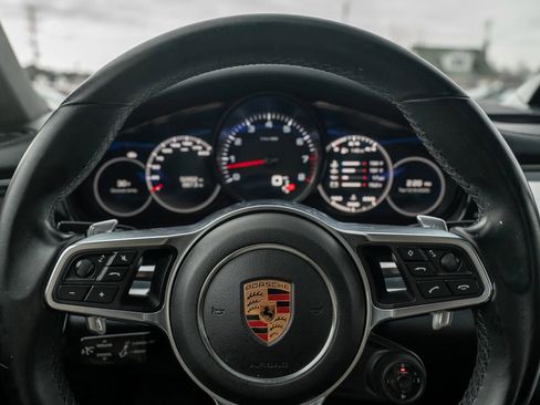 Used 2018 Porsche Panamera 4S image 22