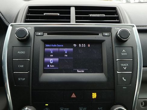 Used 2017 Toyota Camry LE image 15