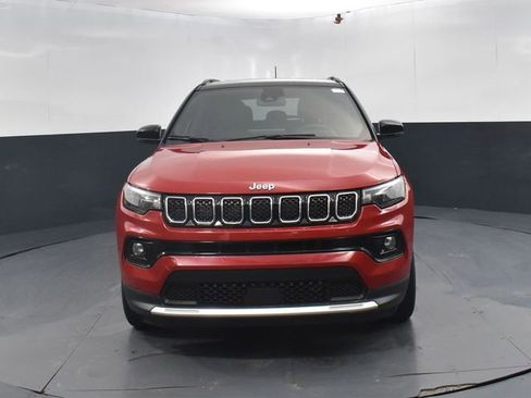 Used 2024 Jeep Compass Limited image 2