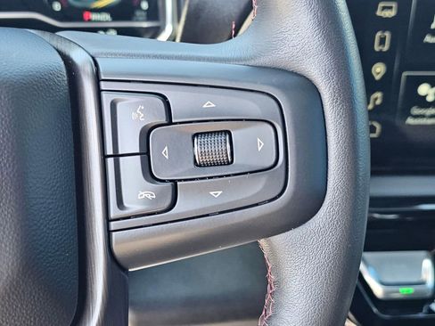 Used 2025 GMC Sierra 2500 AT4X AWD/4WD image 27