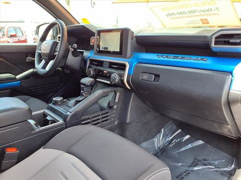 Certified 2025 Toyota Tacoma TRD Off-Road image 23