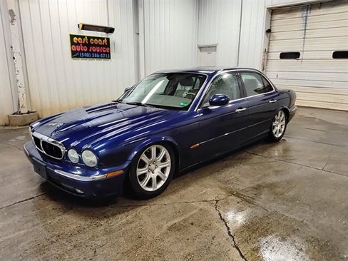 Used 2004 Jaguar XJ8 RWD image 4