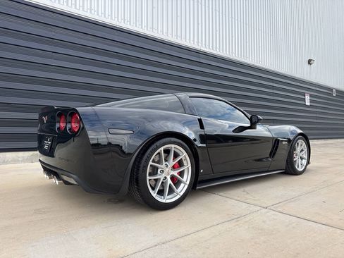 Used 2007 Chevrolet Corvette Z06 w/ Preferred Equipment Group RWD image 25
