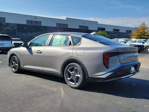 New 2026 Kia K4 FWD image 6
