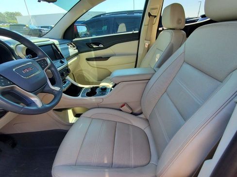 Used 2020 GMC Acadia Denali w/ Denali Ultimate Package AWD/4WD image 3