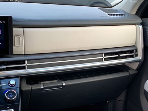 Used 2025 Hyundai Santa Fe SEL image 34