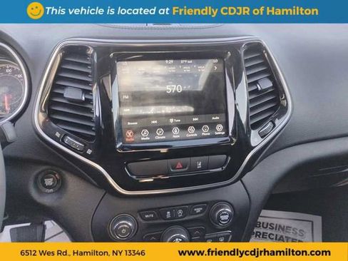 Used 2022 Jeep Cherokee Limited AWD/4WD image 13
