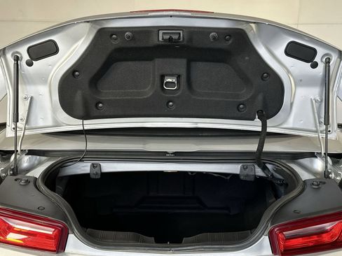 Used 2018 Chevrolet Camaro LT image 27