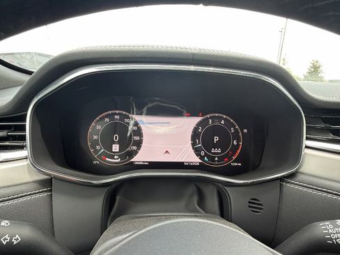 Used 2024 Jaguar F-PACE R-Dynamic S AWD/4WD image 31