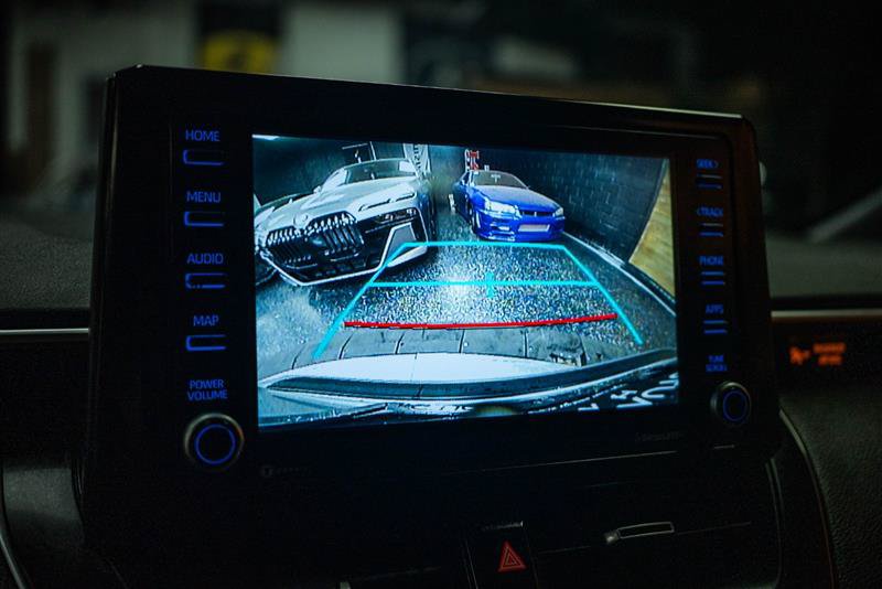 Used 2022 Toyota Corolla SE FWD image 19