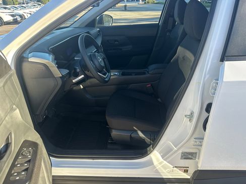 New 2026 Nissan Kicks S image 9