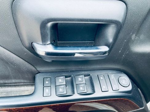 Used 2019 GMC Sierra 1500 SLE w/ SLE Value Package image 11