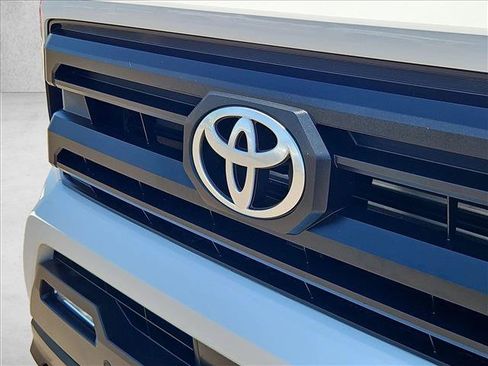 Used 2025 Toyota Tacoma SR5 AWD/4WD image 30