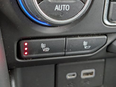 Used 2022 Chevrolet Suburban Z71 AWD/4WD image 48