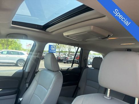 Used 2021 Honda Pilot Touring image 9