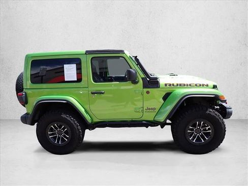 Used 2025 Jeep Wrangler Rubicon AWD/4WD image 5