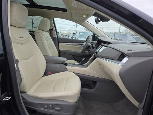 Certified 2022 Cadillac XT5 Premium Luxury image 20