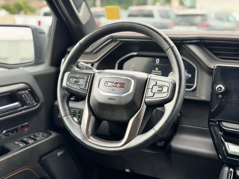 Used 2023 GMC Sierra 1500 AT4 w/ AT4 Preferred Package AWD/4WD image 13