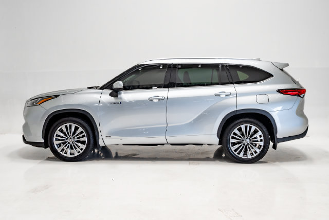 Used 2021 Toyota Highlander Platinum AWD/4WD image 31