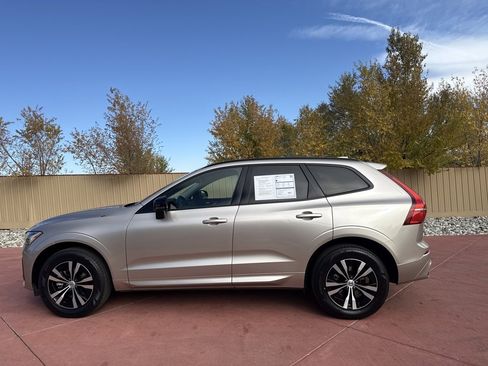 Used 2025 Volvo XC60 B5 Core image 9