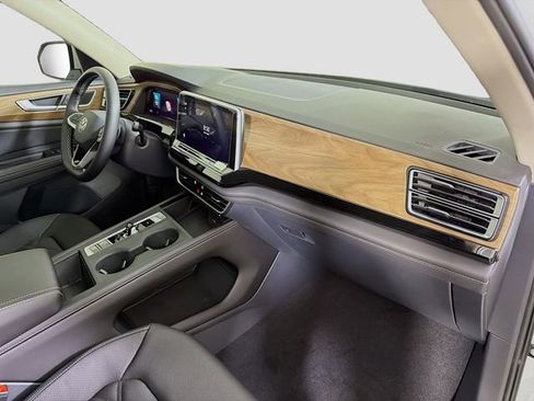 New 2026 Volkswagen Atlas SE FWD image 29
