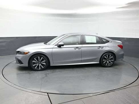 Used 2023 Honda Civic EX image 2