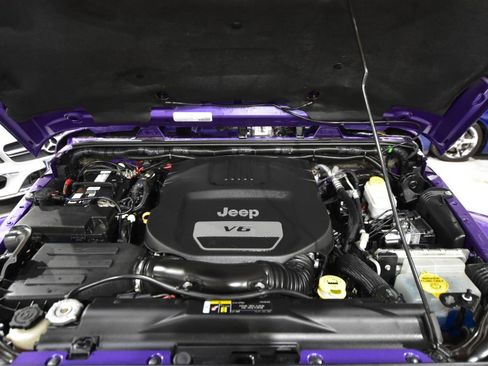 Used 2017 Jeep Wrangler Unlimited Rubicon w/ Cold Weather Group image 49