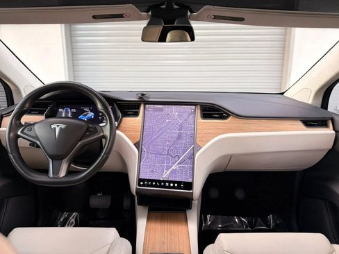 Used 2018 Tesla Model X 100D AWD/4WD image 11
