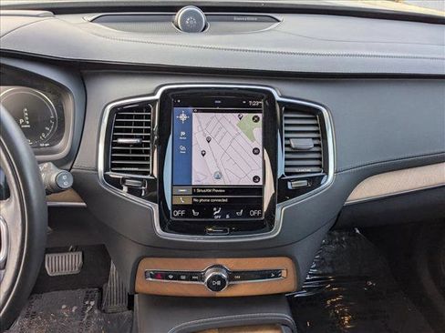 Used 2016 Volvo XC90 T8 Inscription AWD/4WD image 13