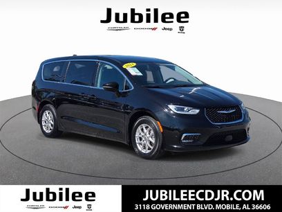 Certified 2024 Chrysler Pacifica Touring-L